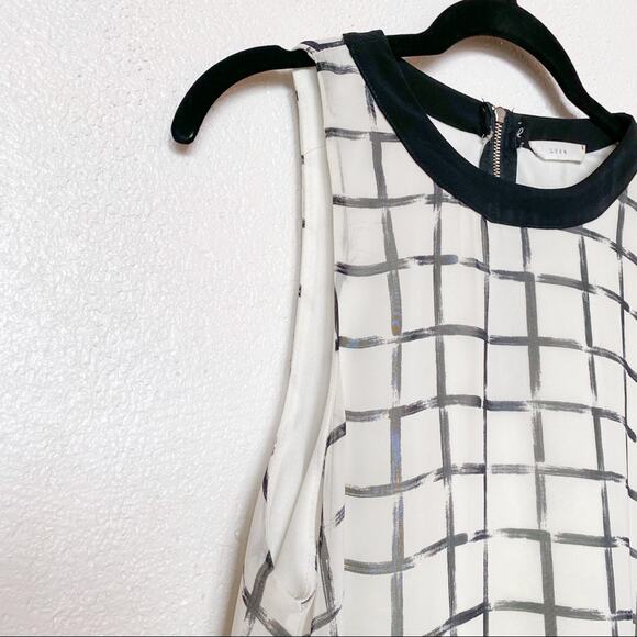 Lush Contrast Crewneck Grid Shift Dress Size Small - Picture 3 of 8